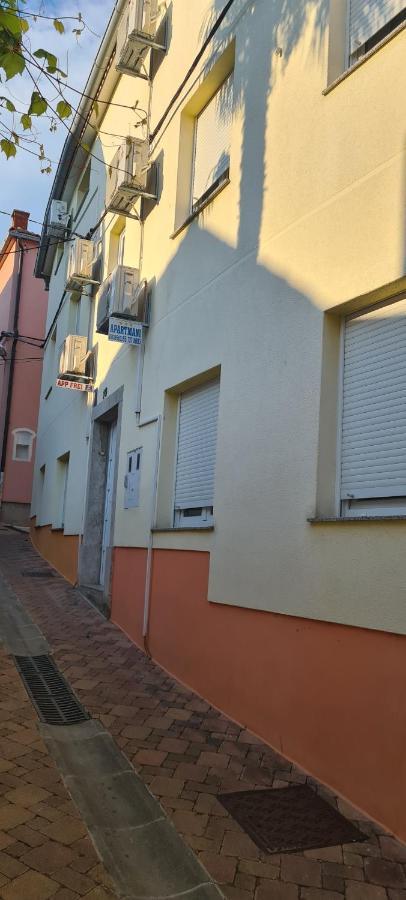 Apartmani Luka Crikvenica Eksteriør bilde